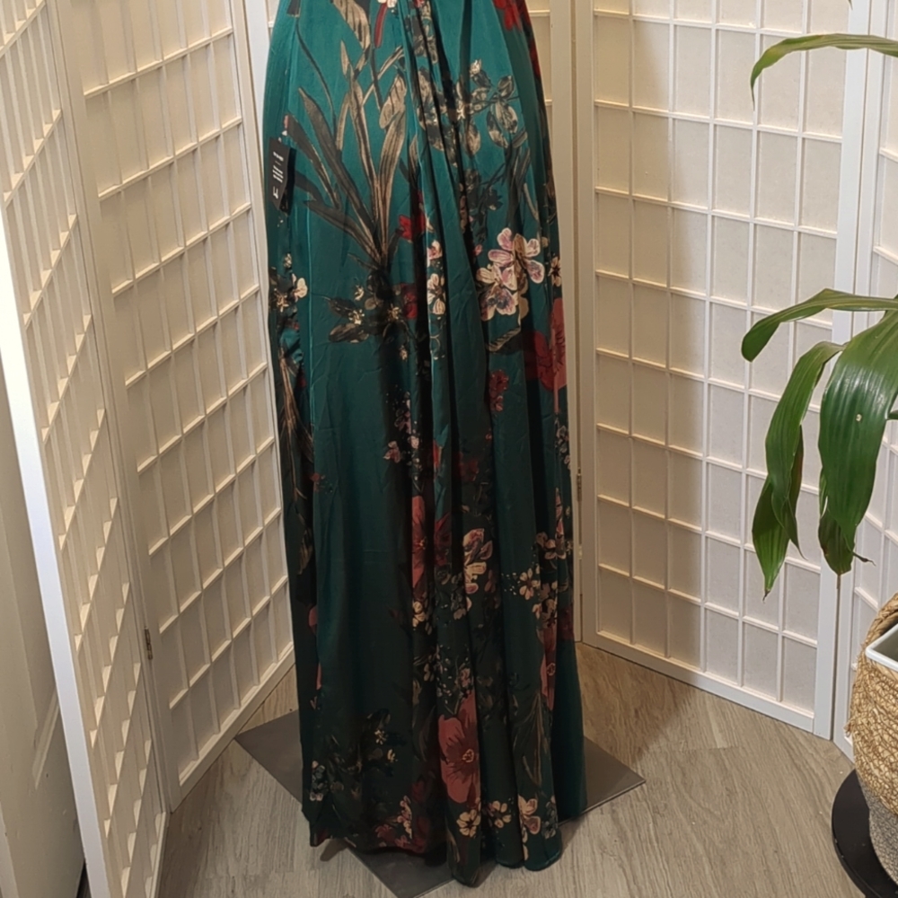 Lulu's Maxi Dress - Picture 6 of 8